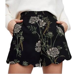 Wilfred Arbe shorts in floral print scalloped edge size 4 excellent condition